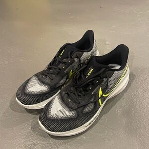 Nike Vomero 17 - Mens 11